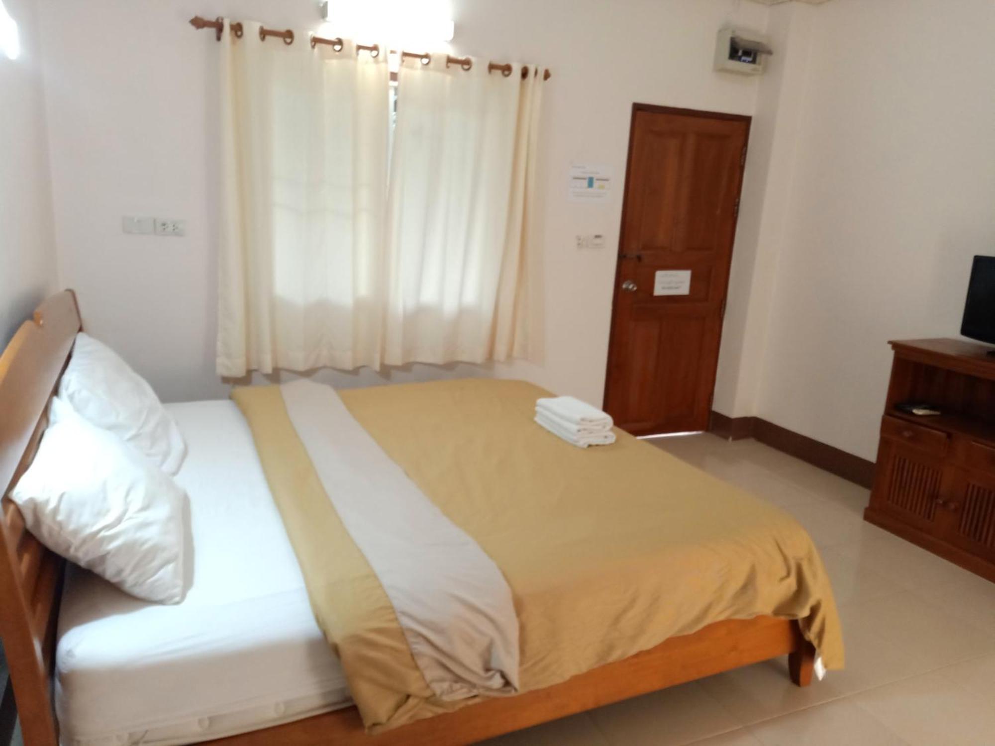 Phumchan Place Hotel Phayao Exterior photo
